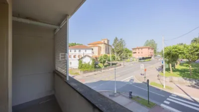 Apartment in Loiu photo 4