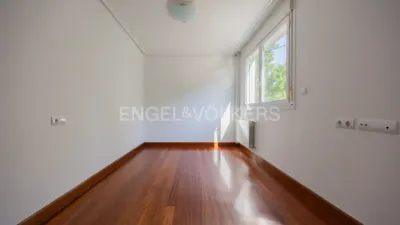 Apartment in Loiu photo 13