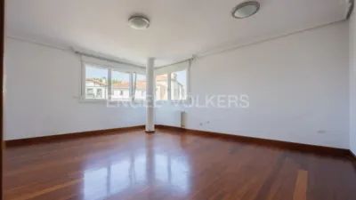 Apartment in Loiu photo 8
