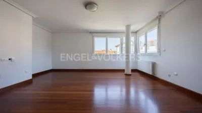 Apartment in Loiu photo 7