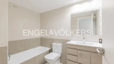 Apartment on Carrer de la Fontsanta photo 8