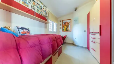 Duplex on Avenida de Teniente Montesinos photo 14