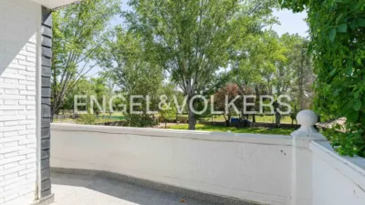 Villa in Villafranca del Castillo photo 23