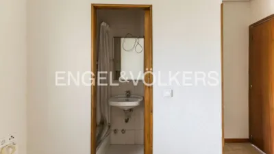 Apartment on Calle de Biarritz photo 11