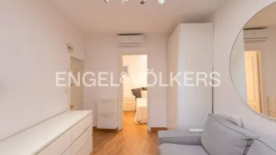 Apartment in Palacio photo 2