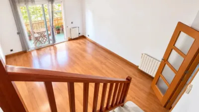 Duplex for sale on Carrer de Las Navas de Tolosa photo 3