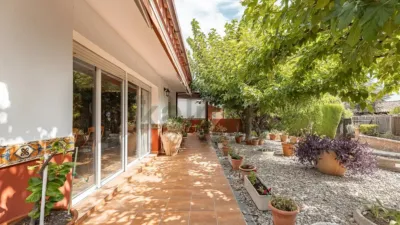 Chalet on Carrer del Romaní photo 32