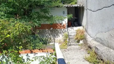 Semi-detached house in Travesía de Meicende photo 2