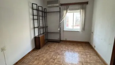 Apartment in San Bartolomé – Millán de Priego Street photo 5