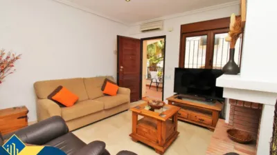 Apartment in Las Filipinas-Villamartín-Canal Norte photo 8