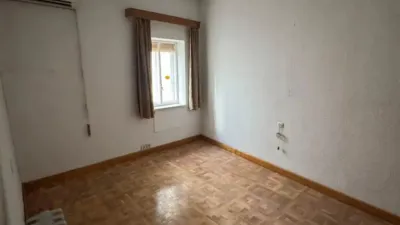 Apartment in San Bartolomé – Millán de Priego Street photo 11