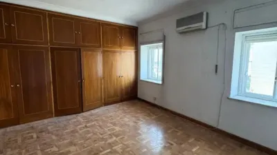 Apartment in San Bartolomé – Millán de Priego Street photo 9