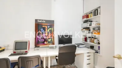 Apartment in Centre photo 9
