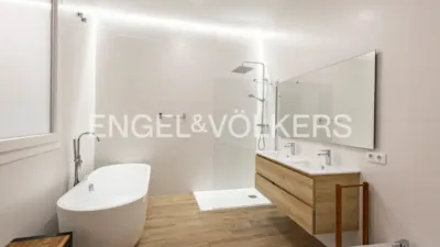 Apartment in Centre photo 14