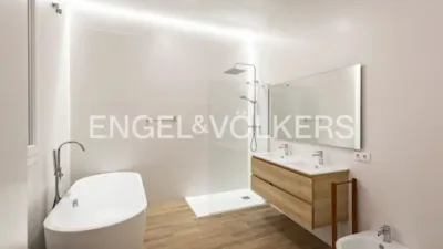 Apartment in Centre photo 13