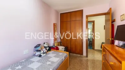 Apartment in Campanar photo 13