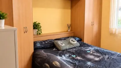 Apartment on Carrer del President Companys photo 8