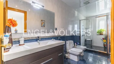 Terraced house in Carrer del Brillant photo 30