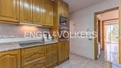 Terraced house in Carrer del Brillant photo 18