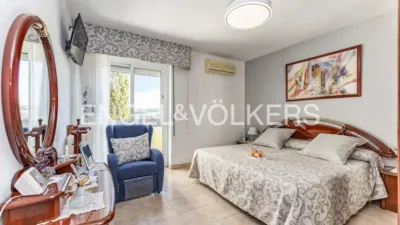 Terraced house in Carrer del Brillant photo 24