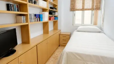 Apartment on Carrer del President Companys photo 3