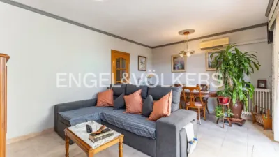 Terraced house in Carrer del Brillant photo 12