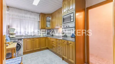 Terraced house in Carrer del Brillant photo 16