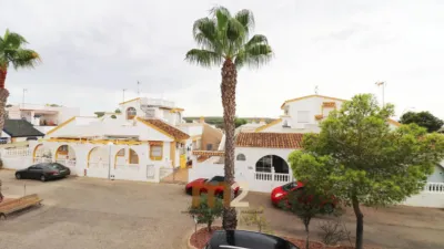 Semi-detached house in Carrer Berenguer de Massanet, 30 photo 2