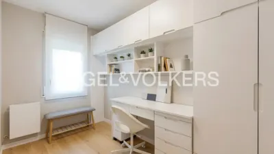 Terraced house in Carrer de Lola Anglada photo 29