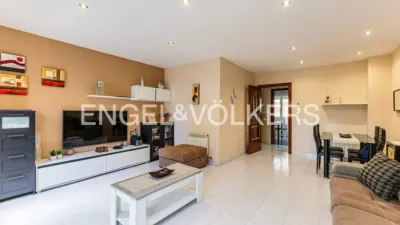 Terraced house in Carrer de Lola Anglada photo 4