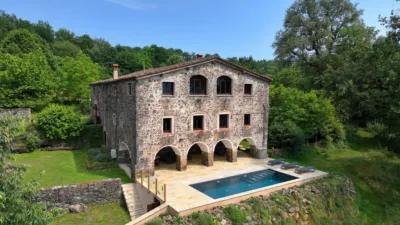 Rustic house on Calle Lloc Mas El Puig de Baix, No. 1 photo 2