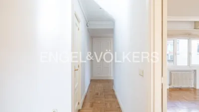 Apartment on Calle de Núñez de Balboa photo 11