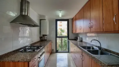 Apartment on Carrer de Reina María Cristina photo 3