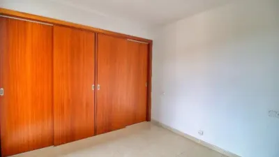 Apartment on Carrer de Reina María Cristina photo 8
