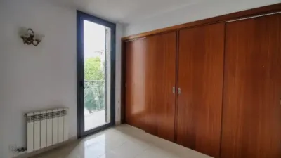 Apartment on Carrer de Reina María Cristina photo 9