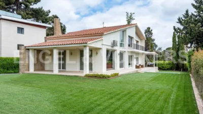 Casa en alquiler en Carrer de l'Abadessa Olzet - Imagen 2