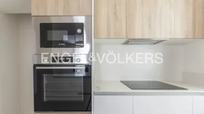 Top Floor Apartment in Centre photo 10