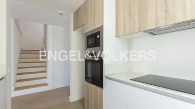 Top Floor Apartment in Centre photo 12