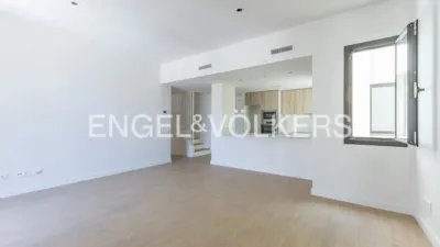 Top Floor Apartment in Centre photo 15