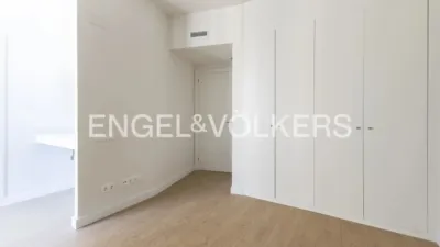 Top Floor Apartment in Centre photo 27