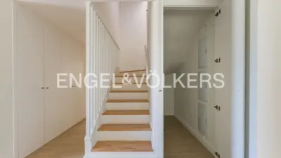Top Floor Apartment in Centre photo 36