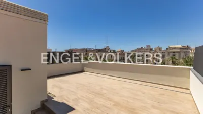 Top Floor Apartment in Centre photo 44