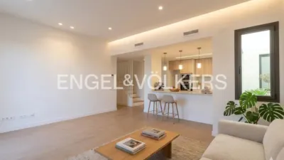 Top Floor Apartment in Centre photo 4
