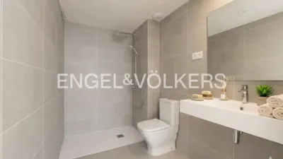 Top Floor Apartment in Centre photo 7