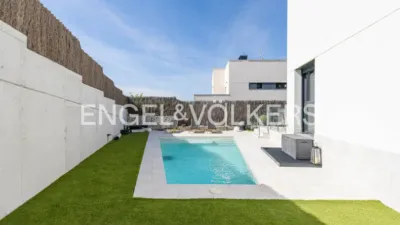House in Colonia photo 45