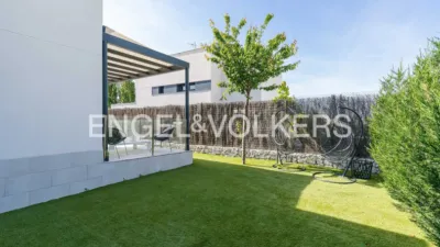 House in Colonia photo 51