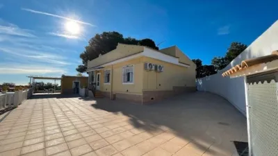 Chalet on Avenida de los Pescados photo 34