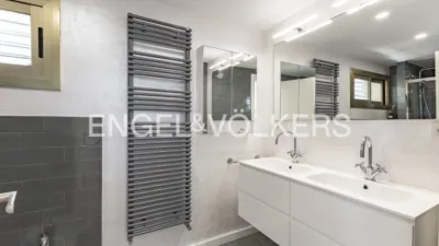 Apartment on Passeig dels Anglesos photo 32