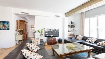 Apartment on Guzmán El Bueno Street photo 3