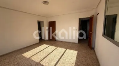 Piso en La Fama photo 2